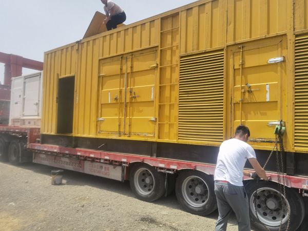 东胜除了负载情况和发动机维护,还有哪些因素会影响 200kw 柴油发电机的油耗?